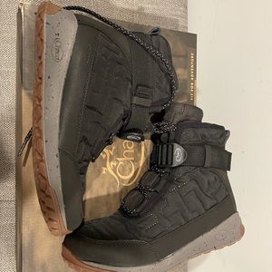 Brand new 6.5 Chaco Women's Borealis Quilt Waterproof